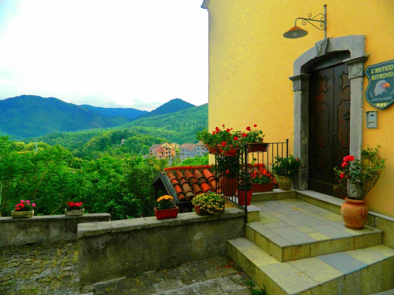 Bed and Breakfast L'Antico Ritrovo à Moliterno Extérieur photo